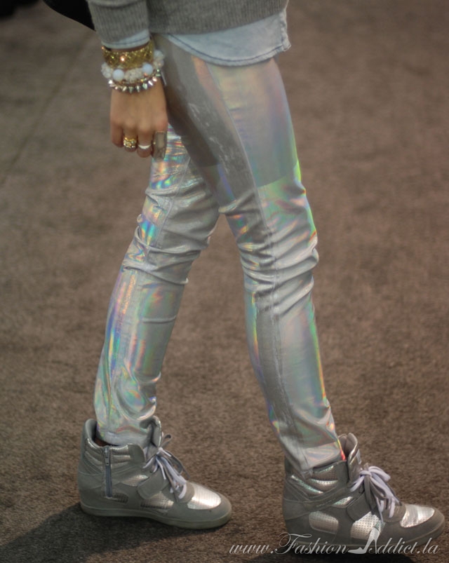 Holographic Pants