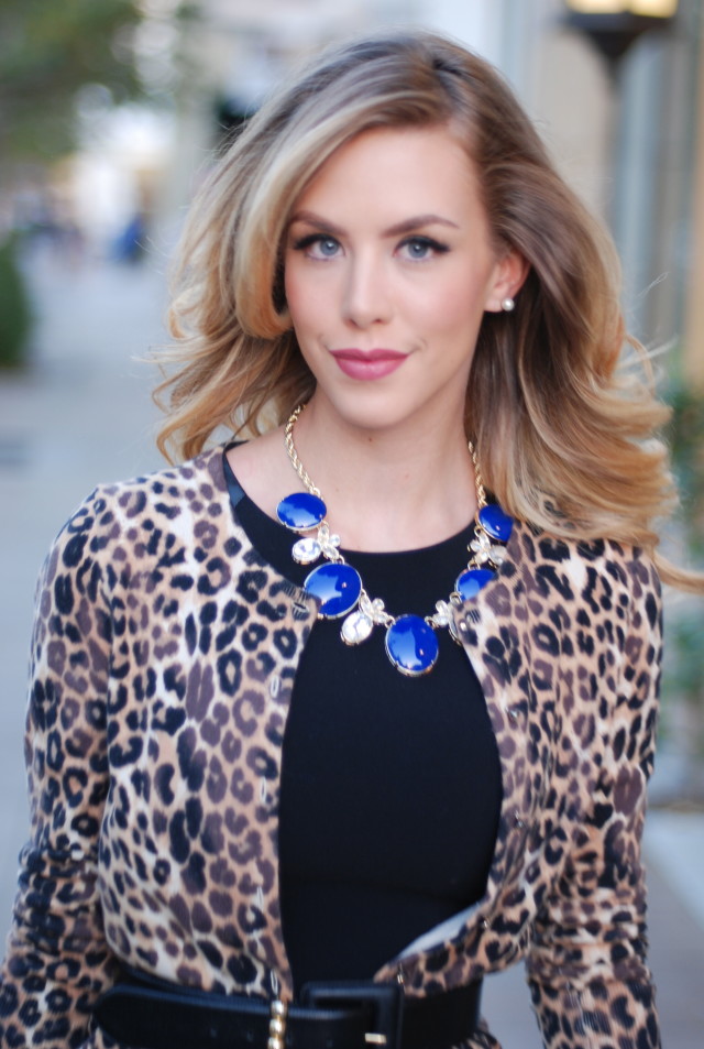 Blue banana republic statement necklace