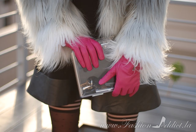 How to wear leather gloves