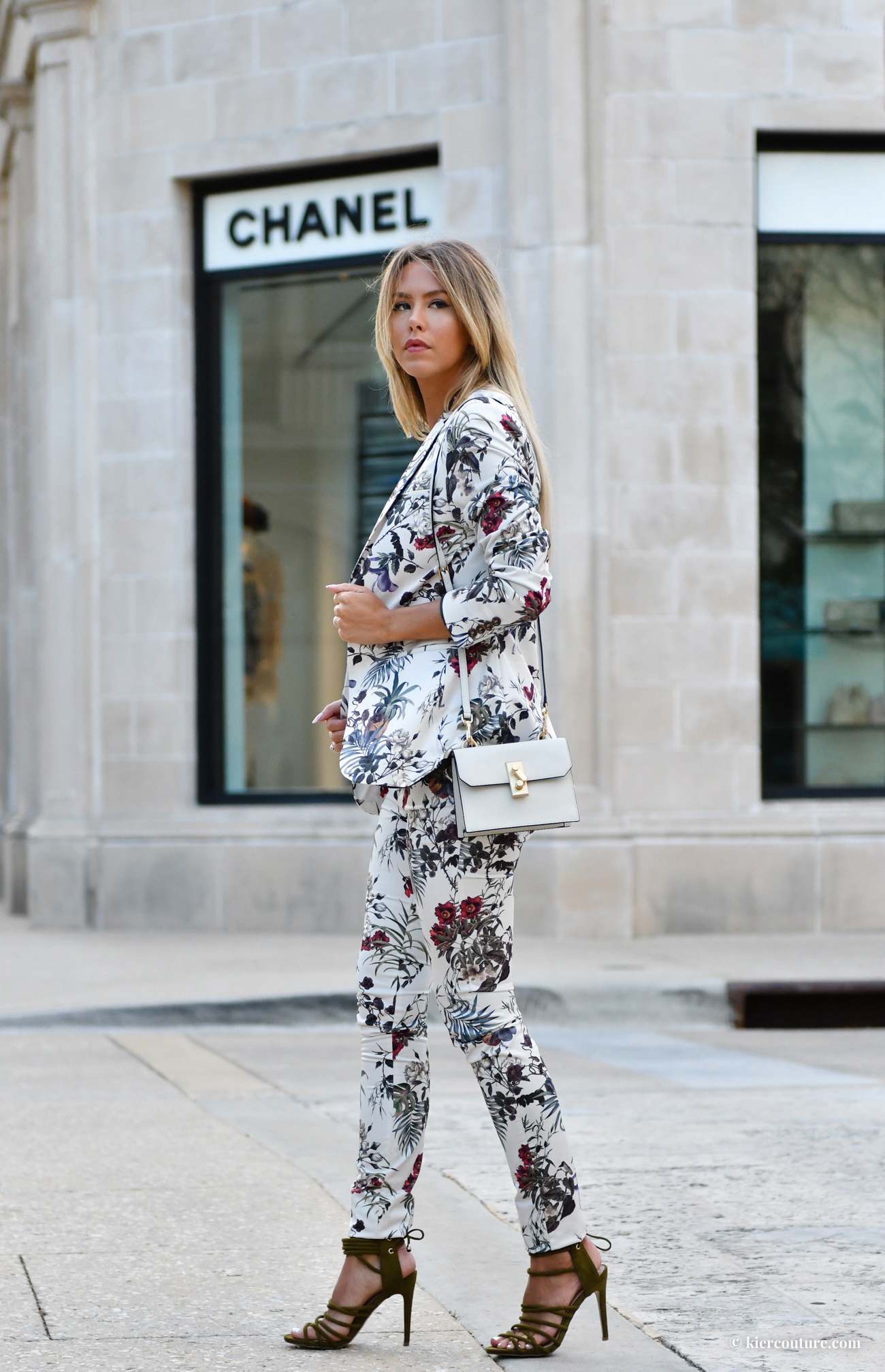 floral pants suit