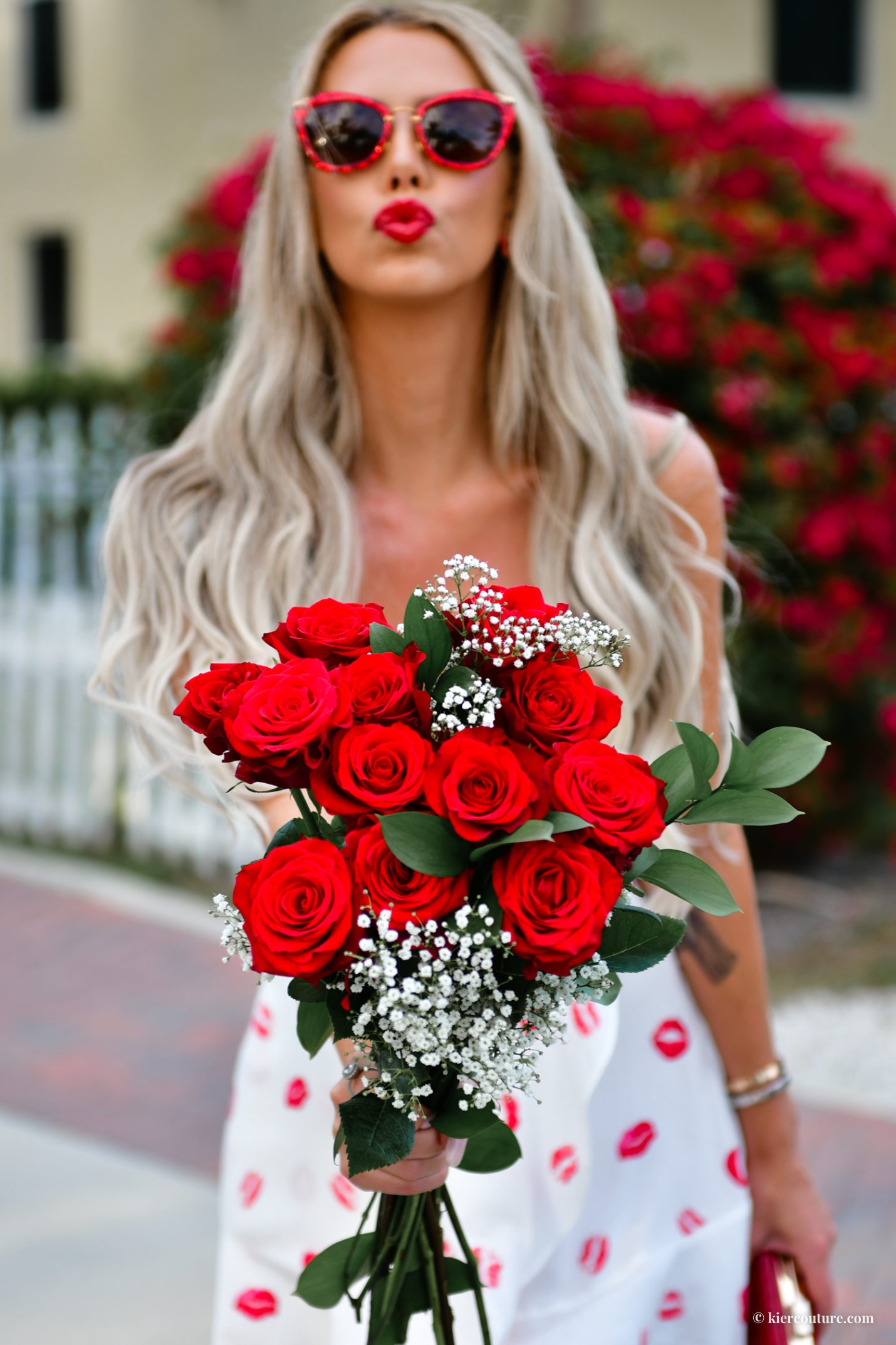 red roses